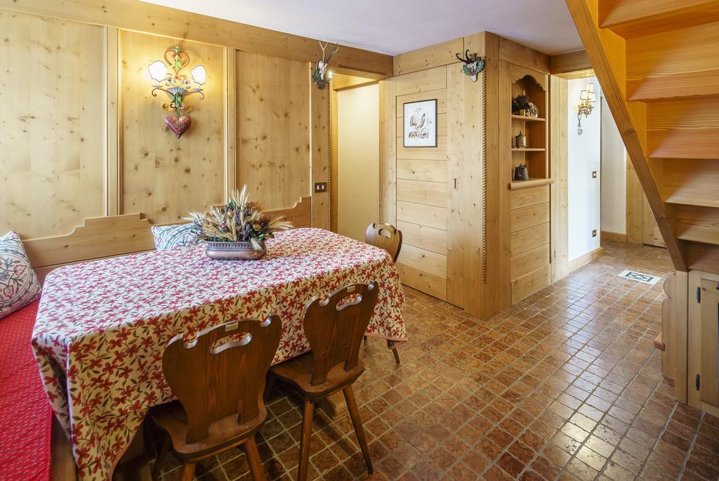 Villa Tullia - Stayincortina Cortina dʼAmpezzo Exteriör bild