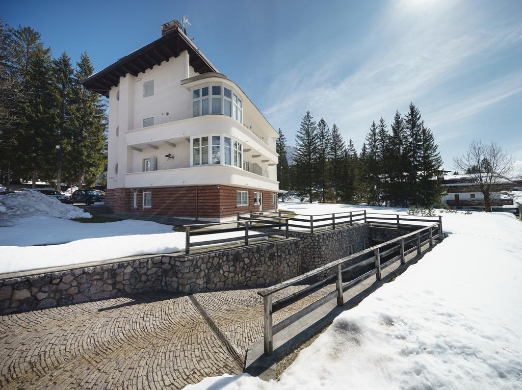 Villa Tullia - Stayincortina Cortina dʼAmpezzo Exteriör bild