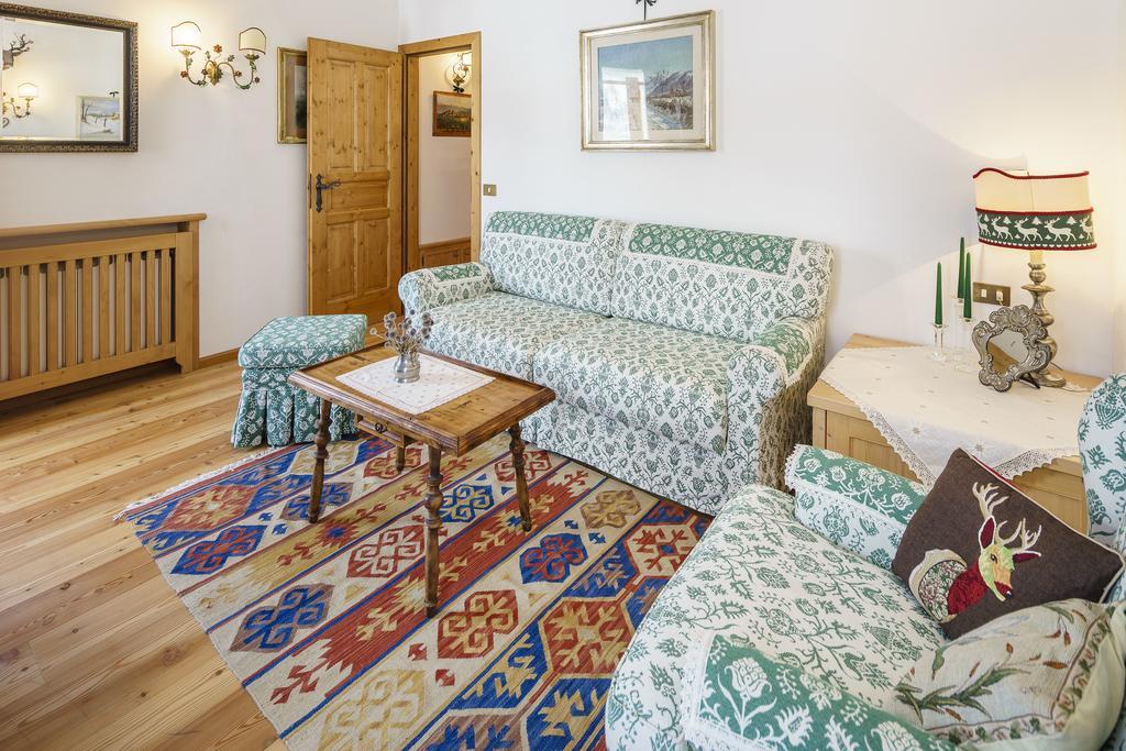 Villa Tullia - Stayincortina Cortina dʼAmpezzo Exteriör bild